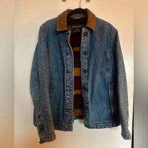 gently used, insulated woolrich denim jacket. size M